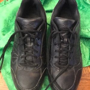 Tredsafe slip resistant shoes - size mens 13